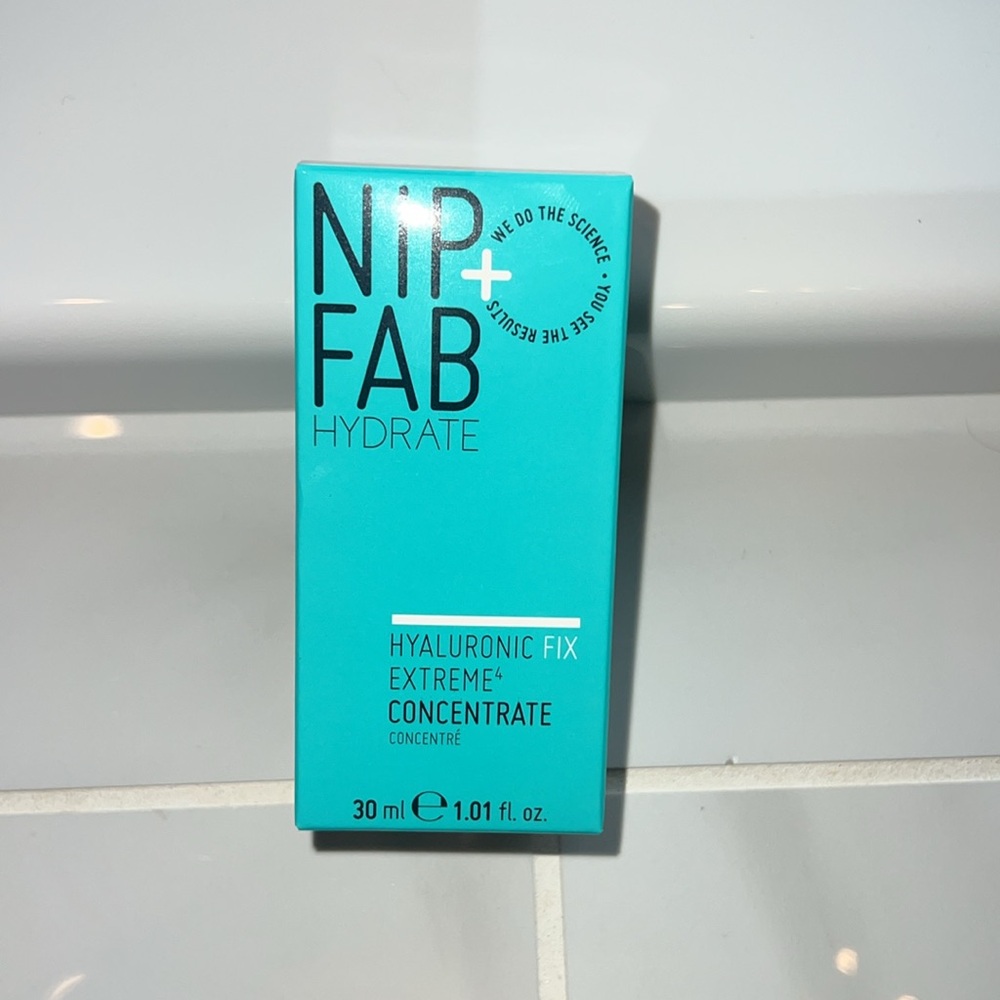 NWT NIP+FAB Hydrate Hyaluronic Fix Extreme4 Concentrate 1.01 oz